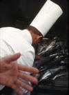 Chef kok Bertus inspecteert